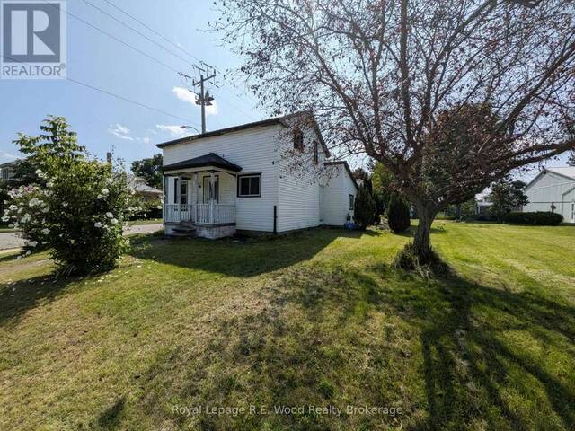 201 TILLSON AVENUE Tillsonburg Ontario, N4G 3B3 - 2 Bedrooms Home For Sale