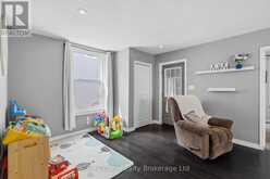 32 WEST AVENUE | St. Thomas Ontario | Slide Image Six