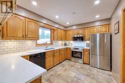 81 GLENN AVENUE N | Woodstock Ontario | Slide Image Eleven