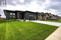 7 SYCAMORE DRIVE | Tillsonburg Ontario | Slide Image Two
