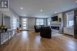 7 SYCAMORE DRIVE | Tillsonburg Ontario | Slide Image Three