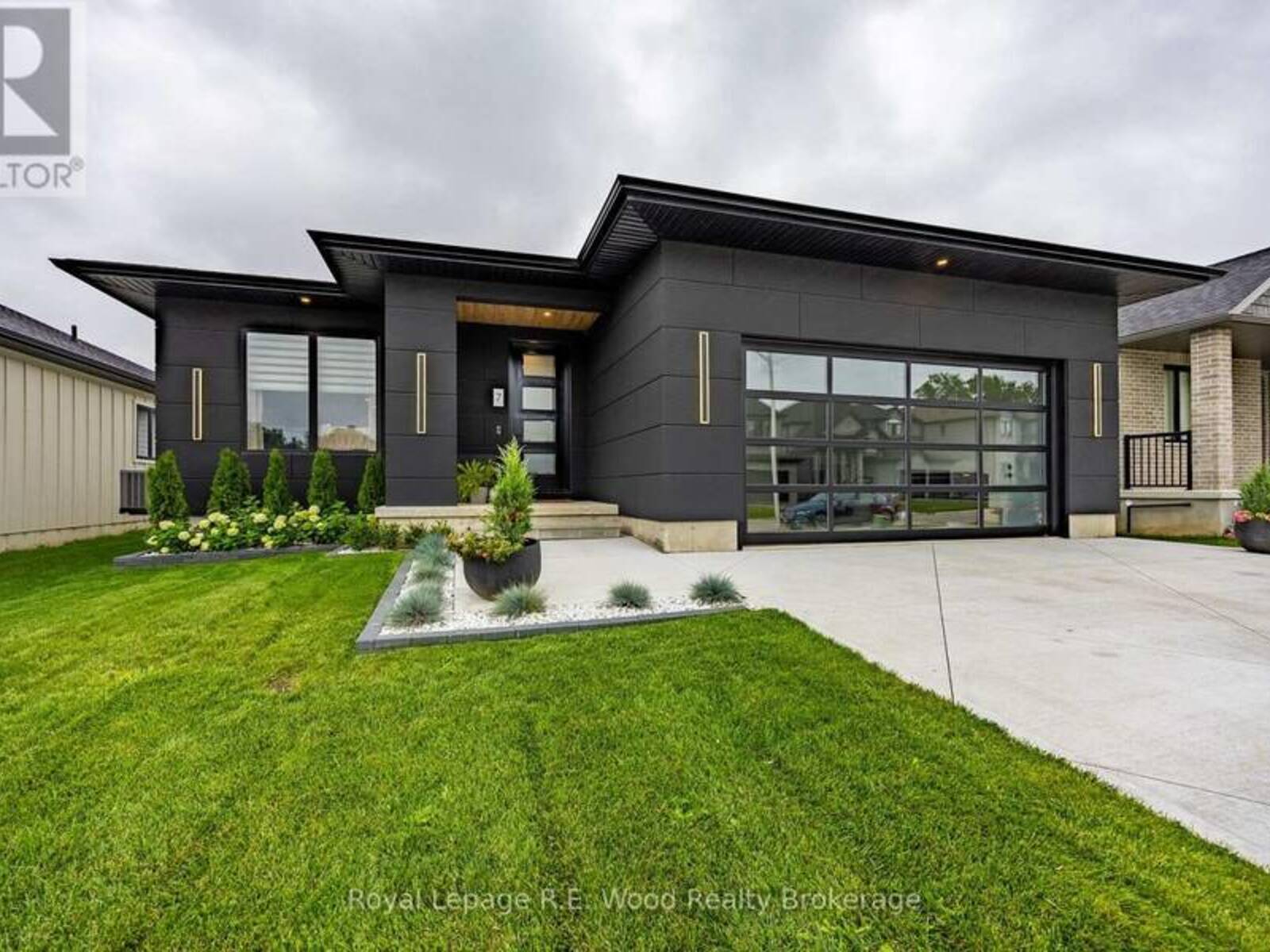 7 SYCAMORE DRIVE, Tillsonburg, Ontario N4G 5S3