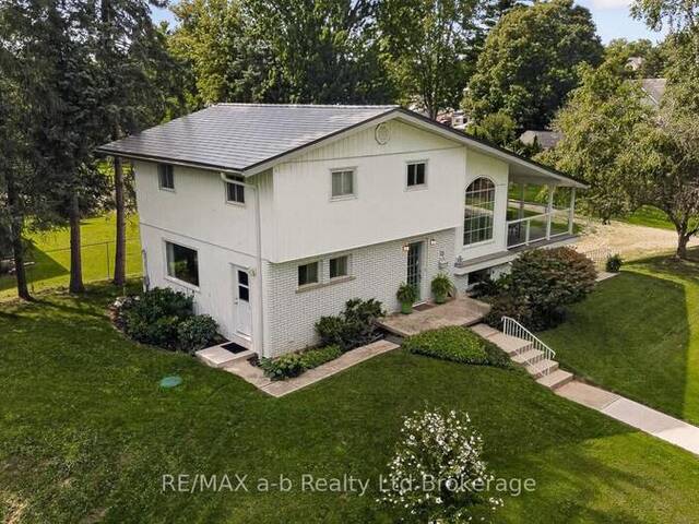 10 PITCHER STREET Norwich Ontario, N0J 1P0 - 3 Bedrooms Waterfront Home For sale