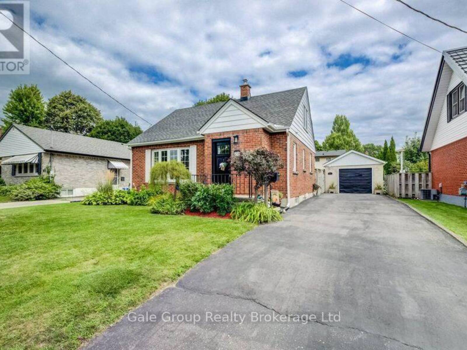 450 HURON STREET, Woodstock, Ontario N4S 7A7