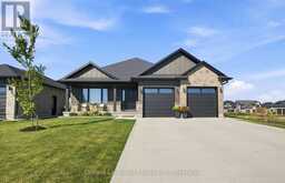 18 WALNUT DRIVE | Tillsonburg Ontario | Slide Image One
