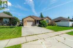 2 ORIOLE CRESCENT | Woodstock Ontario | Slide Image Three