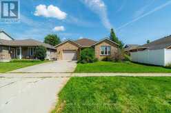 2 ORIOLE CRESCENT | Woodstock Ontario | Slide Image Four
