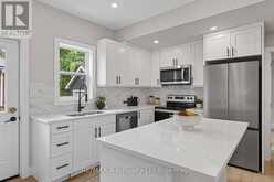 91 WINNIETT STREET | Woodstock Ontario | Slide Image Eight