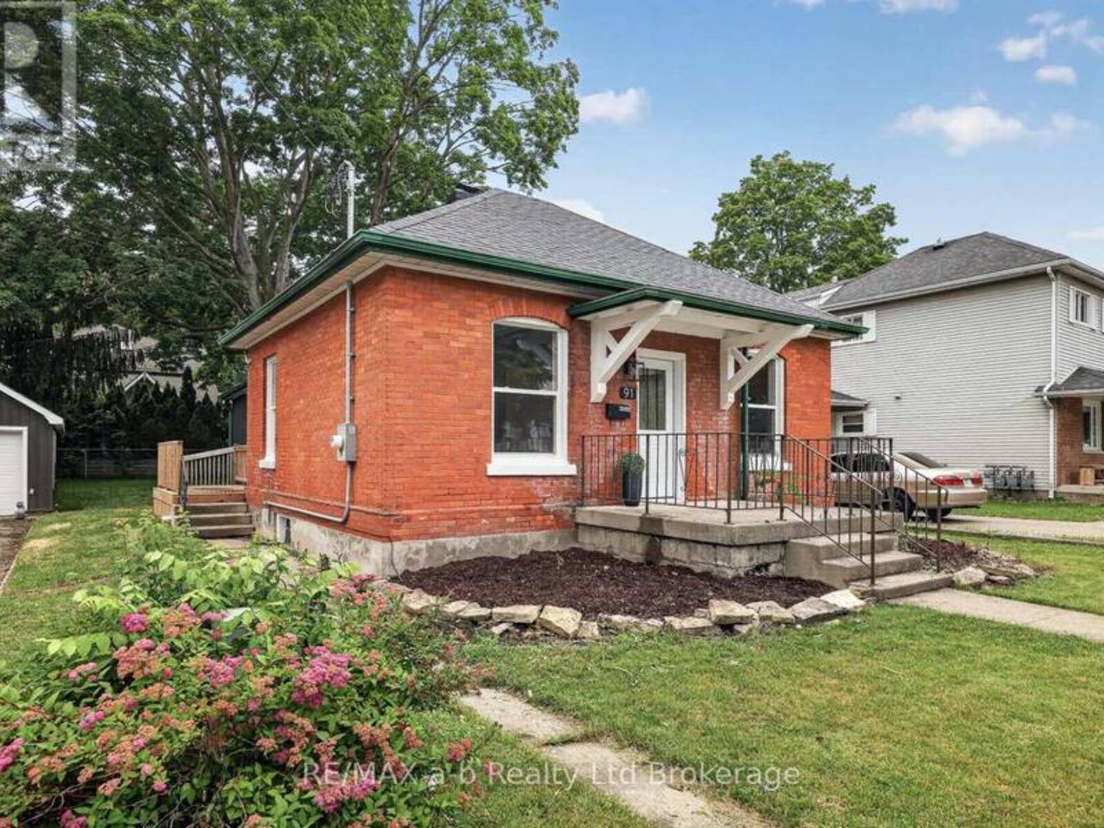 91 WINNIETT STREET, Woodstock, Ontario N4S 5Z6