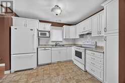 33 FAIRS CRESCENT | Tillsonburg Ontario | Slide Image Eight