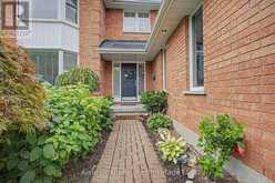 15 ORTONA STREET | Woodstock Ontario | Slide Image Four