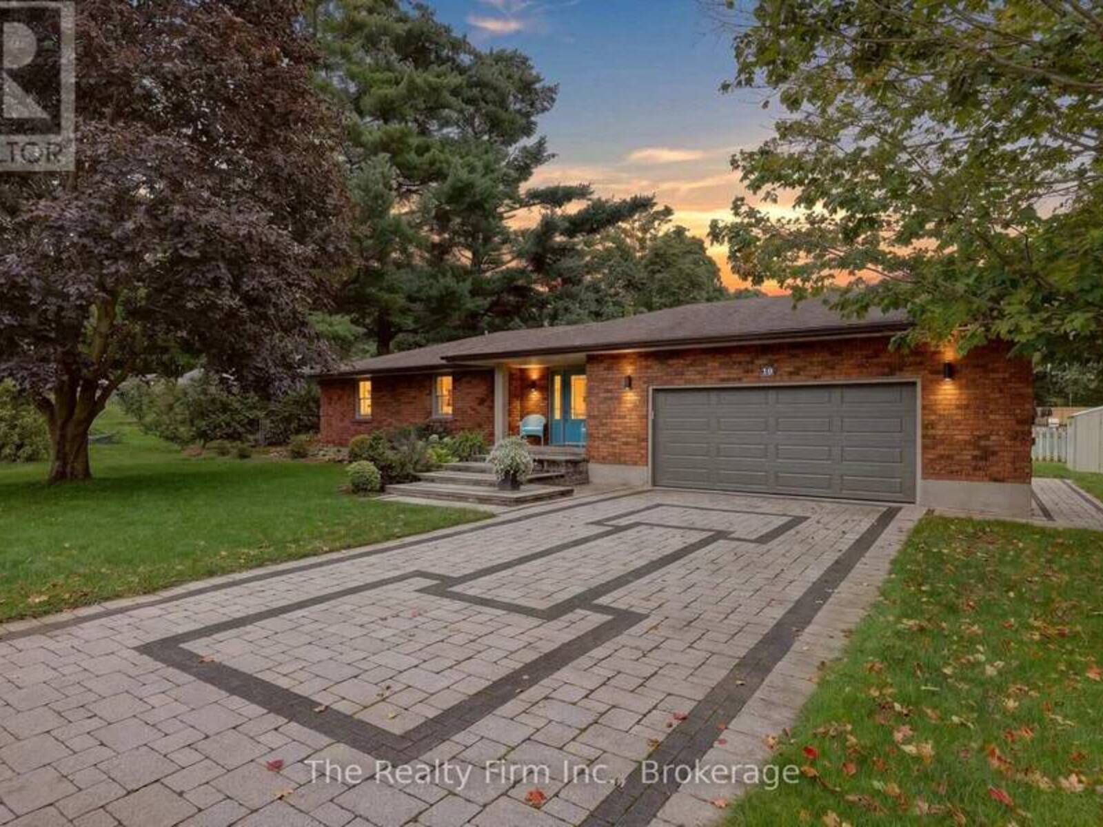 19 WELLINGTON STREET W, Norwich, Ontario N0J 1R0