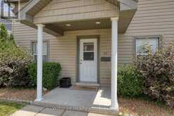 52 BIDWELL STREET | Tillsonburg Ontario | Slide Image Ten