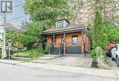 83 VICTORIA STREET N | Woodstock Ontario | Slide Image Three