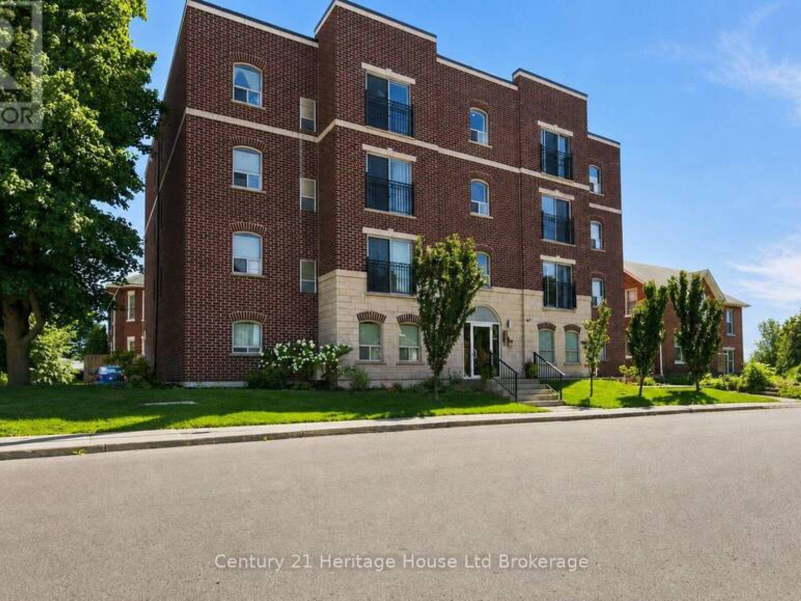 301 - 34 BROCK STREET, Woodstock, Ontario N4S 3B5