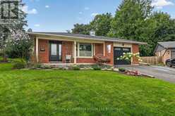 27 SILCOX PLACE | Woodstock Ontario | Slide Image Thirteen