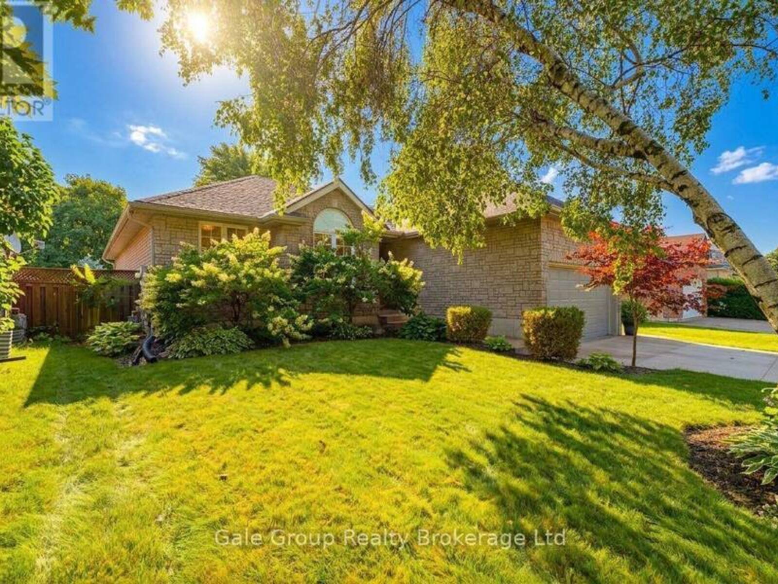471 ONTARIO STREET, Woodstock, Ontario N4V 1G7