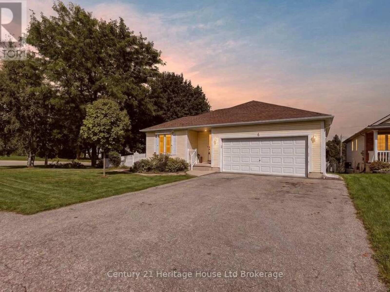 6 CRUSOE PLACE, Ingersoll, Ontario N5C 4G2