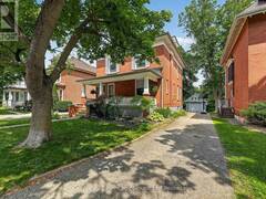 457 BULLER STREET Woodstock Ontario, N4S 4N3