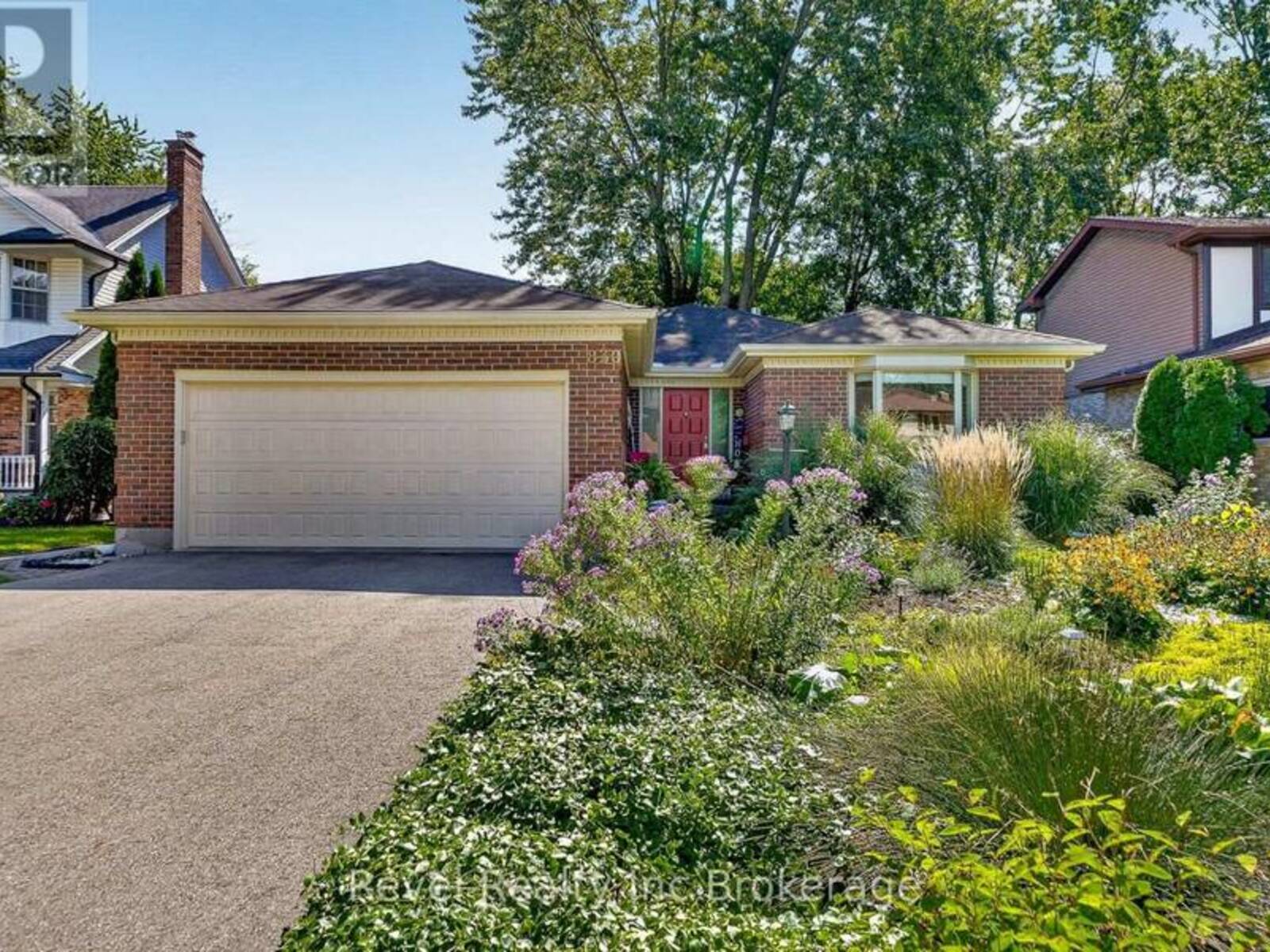 830 BERKSHIRE DRIVE, Woodstock, Ontario N4S 8R5