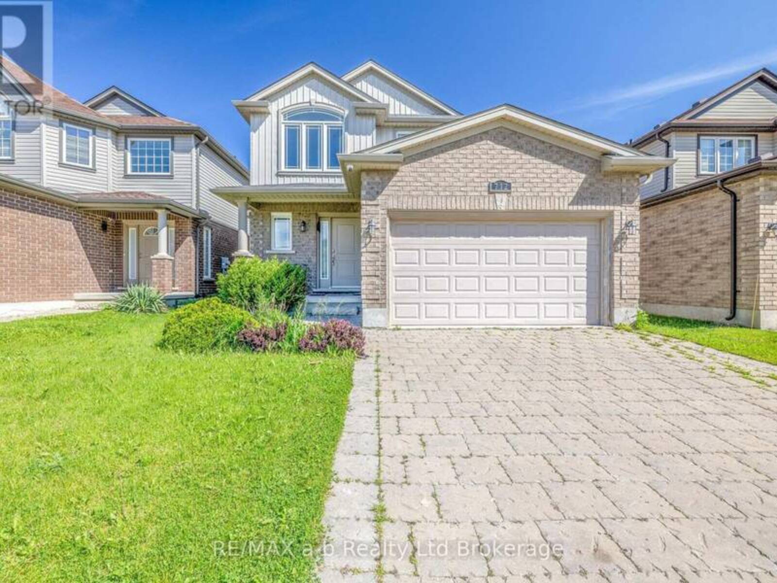 712 BLACKACRES BOULEVARD, London, Ontario N6G 0J1