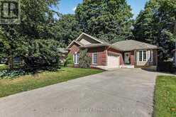 79 POTTERS WAY | Woodstock Ontario | Slide Image Thirty-nine