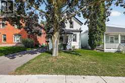 553 MARY STREET | Woodstock Ontario | Slide Image Two