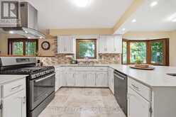 102 GLENN AVENUE N | Woodstock Ontario | Slide Image Fifteen