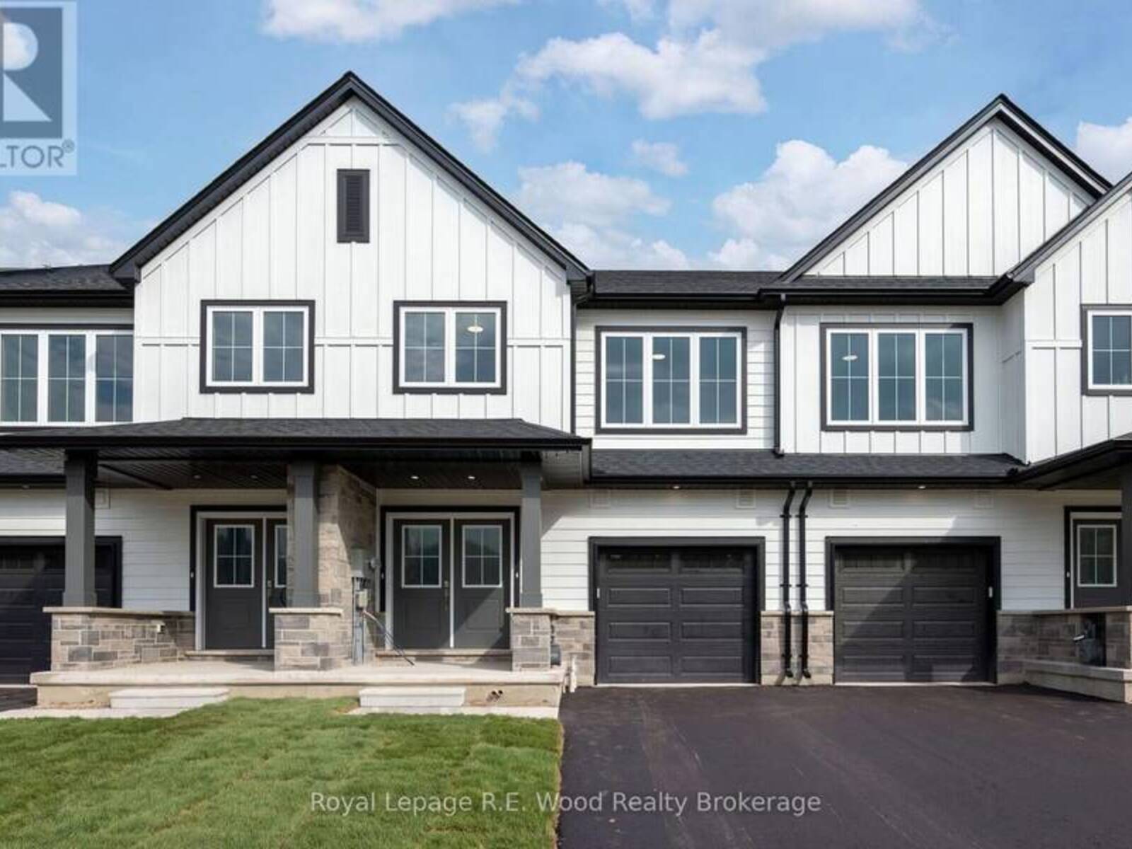 7 HOYLAKE ROAD, St. Thomas, Ontario N5R 0R9