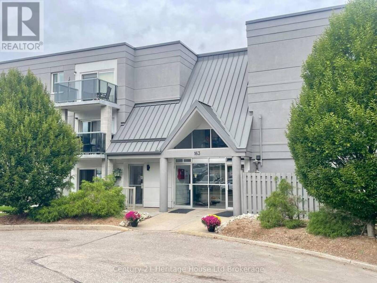 202 - 163 FERGUSON AVENUE, Woodstock, Ontario N4V 1A6
