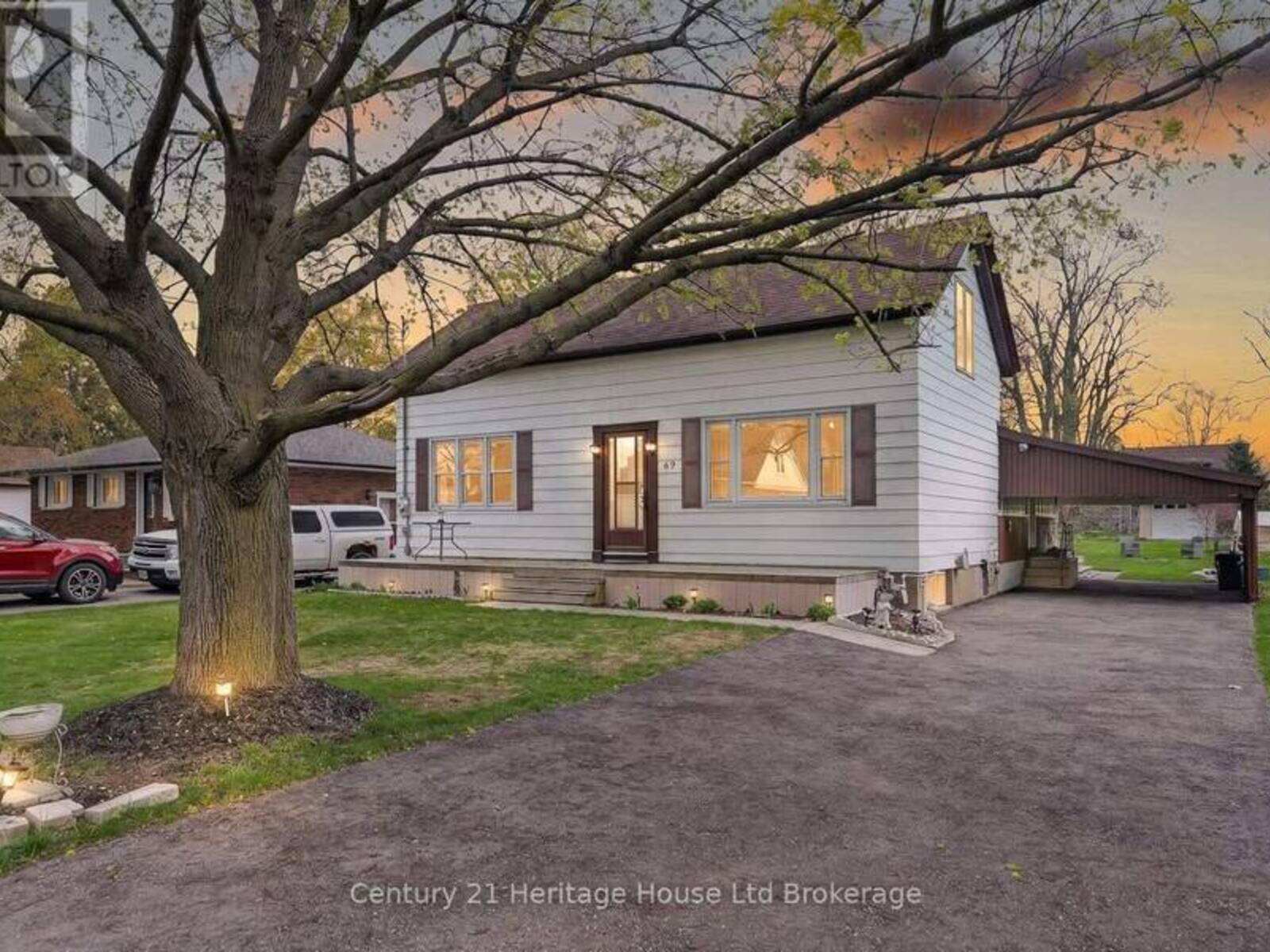 69 BEE STREET, Woodstock, Ontario N4S 3Z2