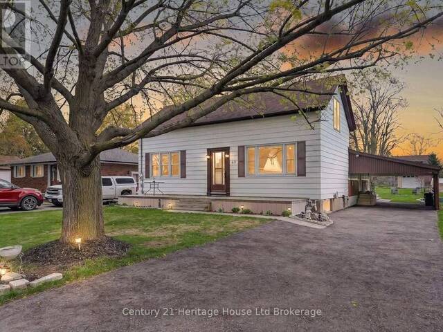 69 BEE STREET Woodstock Ontario, N4S 3Z2 - 3 Bedrooms Home For Sale
