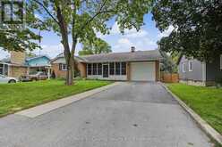 9 PARKSIDE DRIVE | Tillsonburg Ontario | Slide Image One