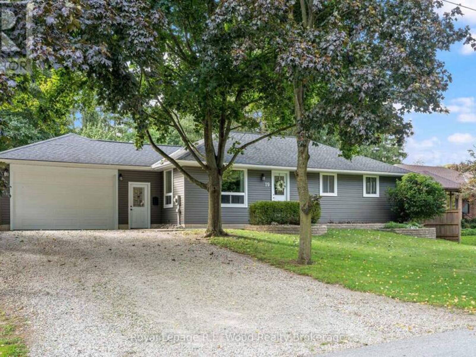 19 QUEEN STREET E, Norwich, Ontario N0J 1R0