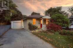 43 DUNDEE COURT | London Ontario | Slide Image Two