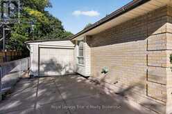 43 DUNDEE COURT | London Ontario | Slide Image Thirty-eight