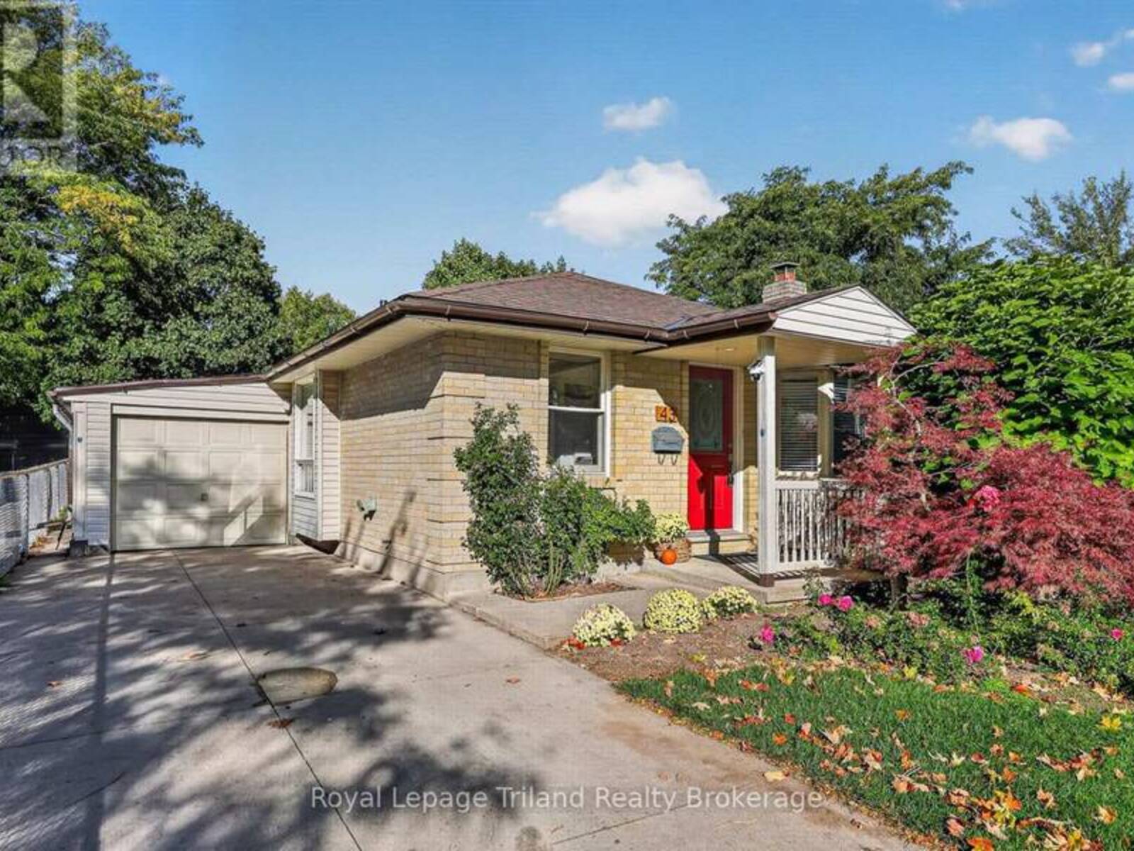 43 DUNDEE COURT, London, Ontario N6C 5E4