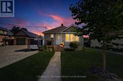 164 SYDENHAM STREET | Woodstock Ontario | Slide Image Four