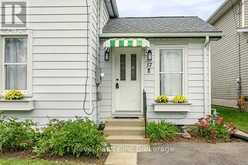 17 DOVER STREET | Woodstock Ontario | Slide Image Four