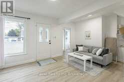 17 DOVER STREET | Woodstock Ontario | Slide Image Eight