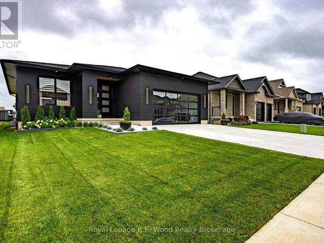 7 SYCAMORE DRIVE Tillsonburg Ontario, N4G 5S3 - Property For Sale