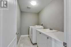 118 HUNTINGFORD TRAIL W | Woodstock Ontario | Slide Image Thirty-eight