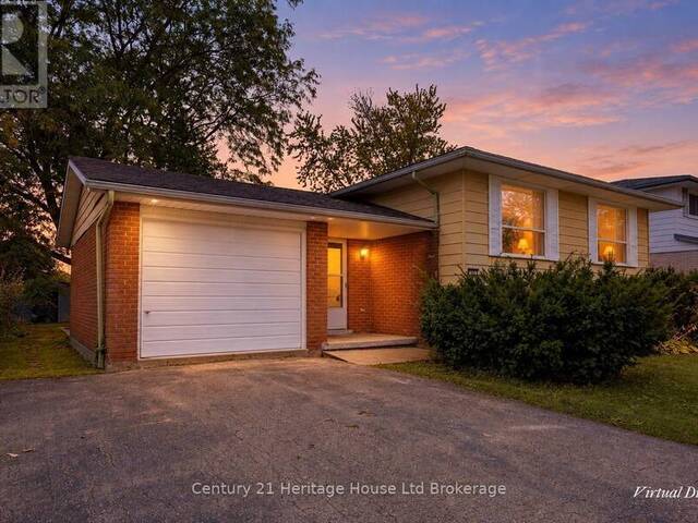 111 BRIARHILL DRIVE Stratford Ontario, N5A 6N6 - 5 Bedrooms Home For Sale