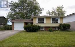 111 BRIARHILL DRIVE | Stratford Ontario | Slide Image Two