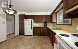 111 BRIARHILL DRIVE | Stratford Ontario | Slide Image Nine