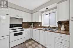 1012 WARWICK STREET | Woodstock Ontario | Slide Image Sixteen