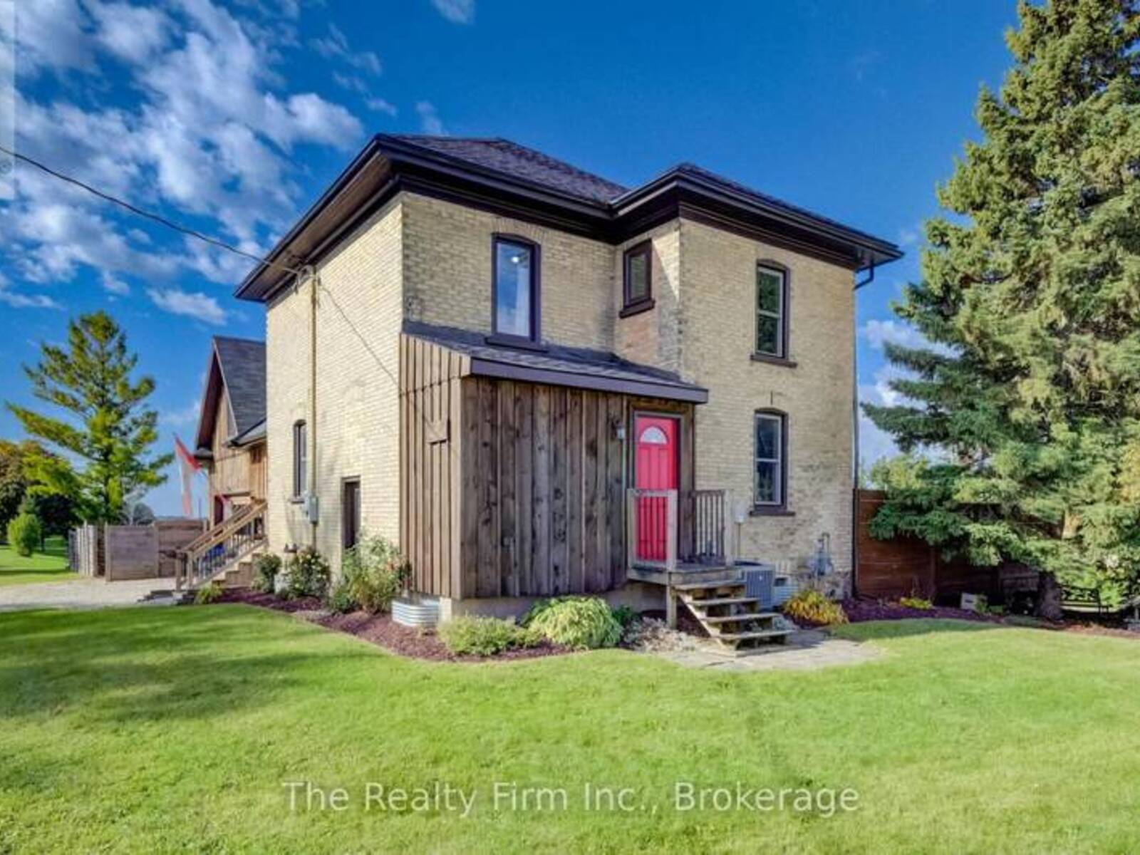 27 MILL Street W, Perth East, Ontario N0K 1M0
