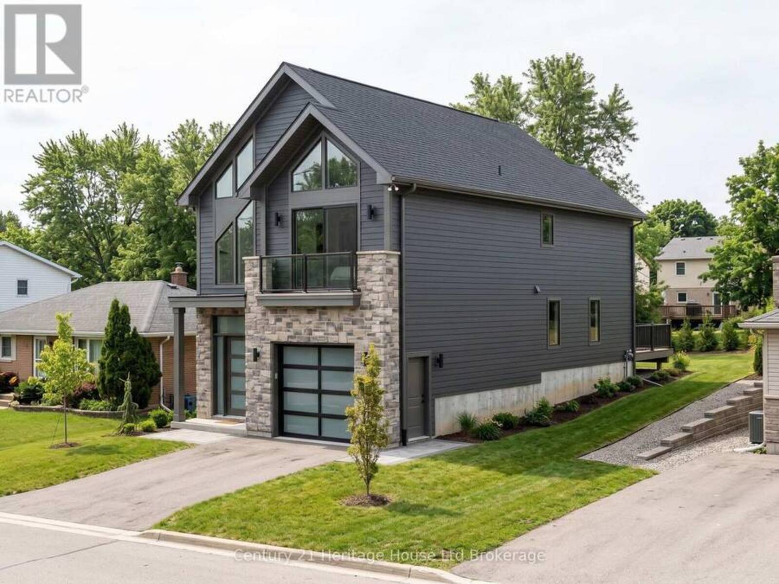 323 ANDERSON STREET, Woodstock, Ontario N4S 0G6