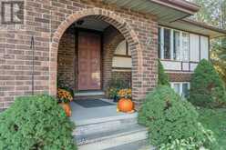 2 CRANBERRY ROAD | Tillsonburg Ontario | Slide Image Four