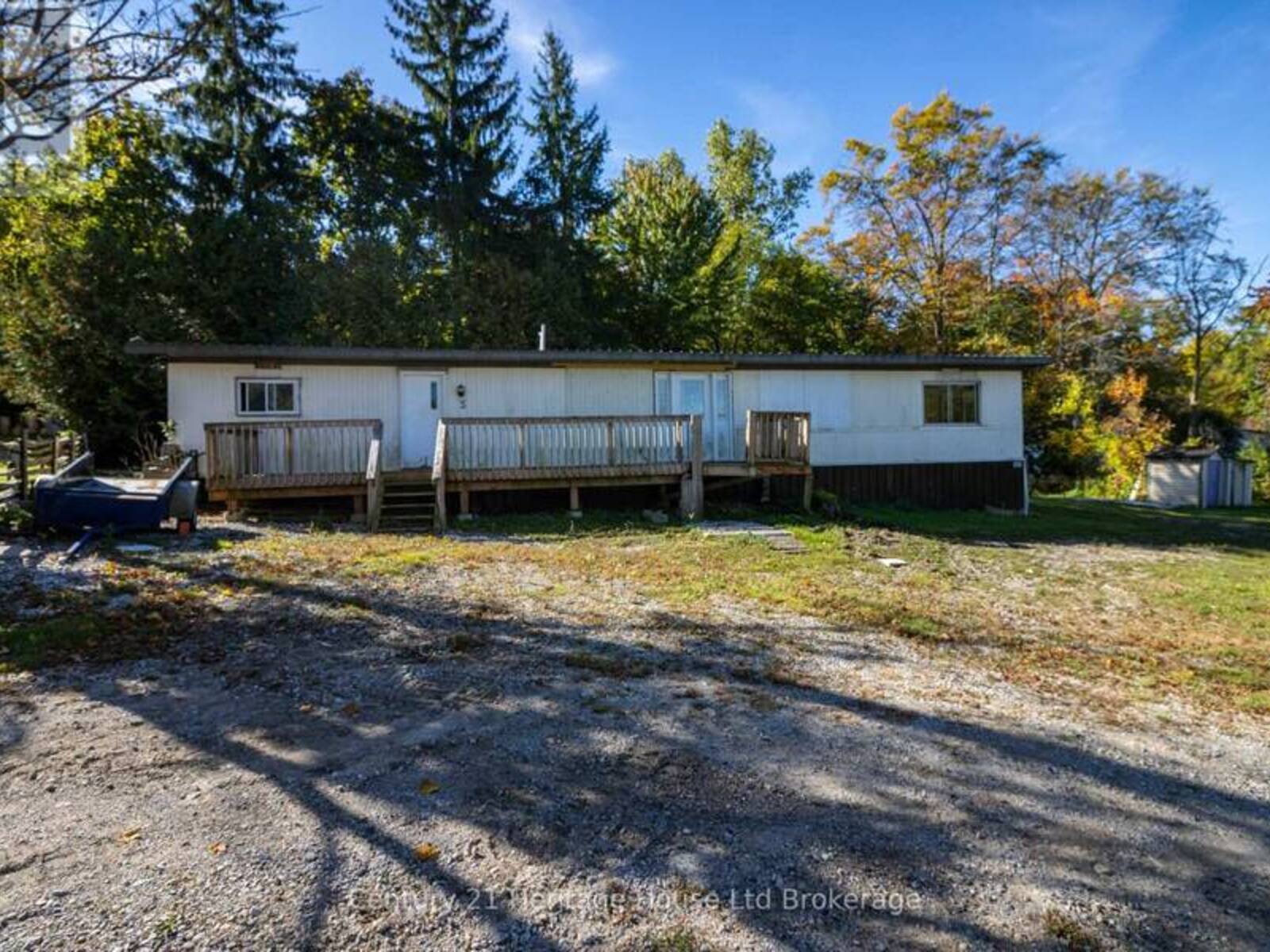3 ALBERT - 596101 59 HIGHWAY, Woodstock, Ontario N4S 7W1